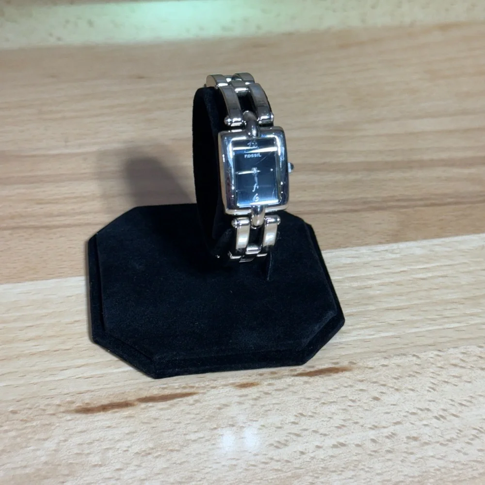 Fossil Black and Silver Women's Watch - Picture 1 of 9